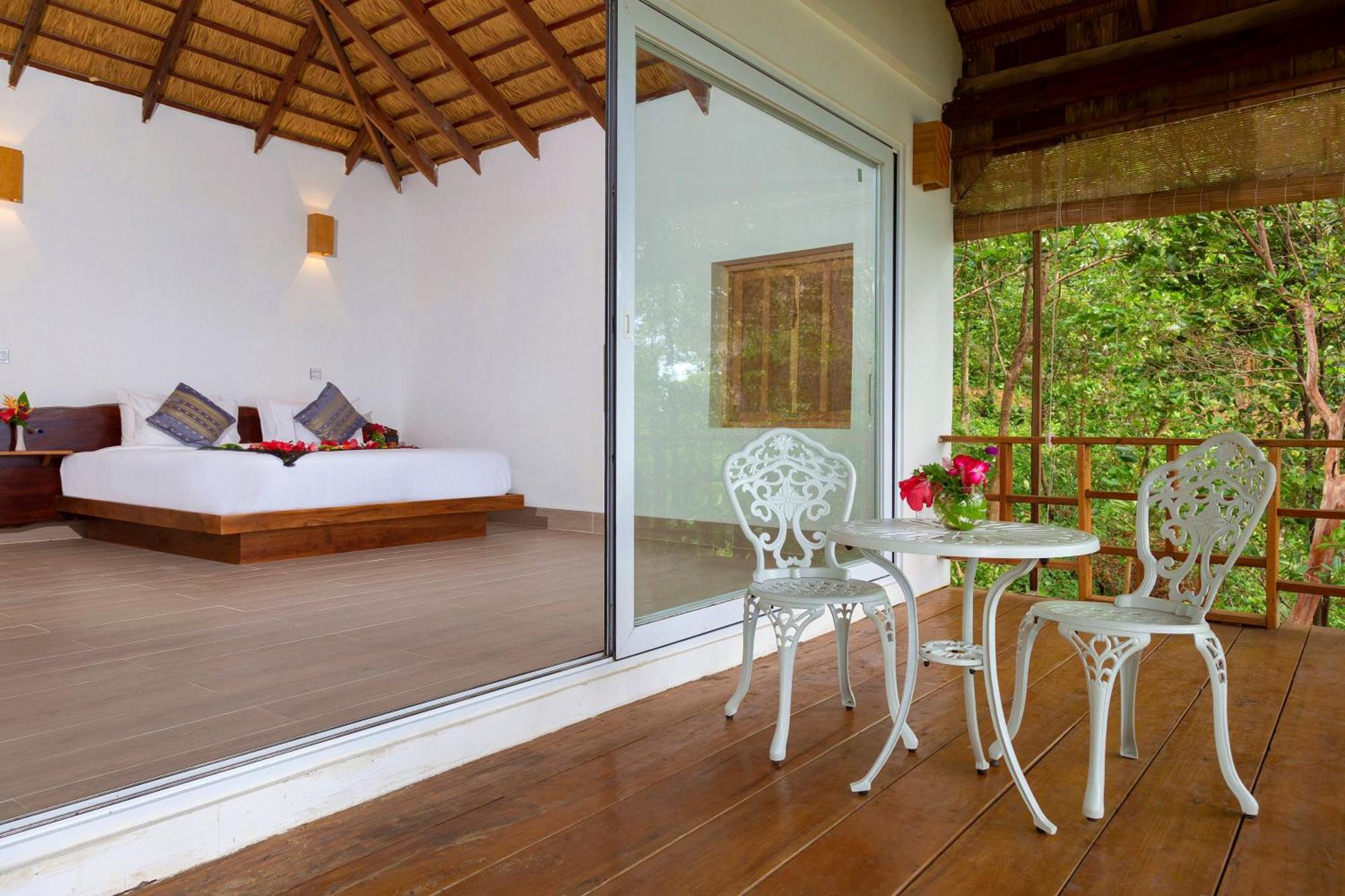 Pearl Beach Resort & Spa Koh Rong Sanloem Dış mekan fotoğraf